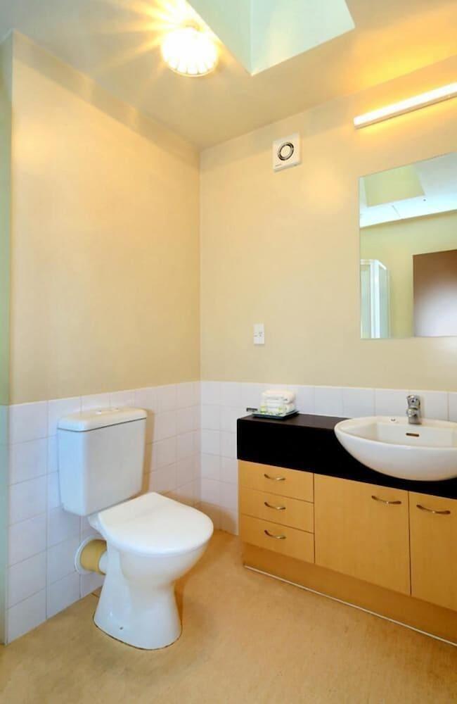Papanui Court Motel 4*