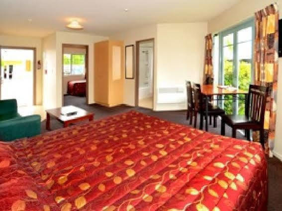 Papanui Court 4*